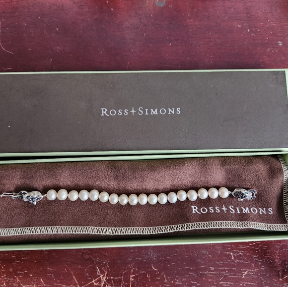 Ross Simons Pearl and Panther Bracelet - Picture 4 of 5